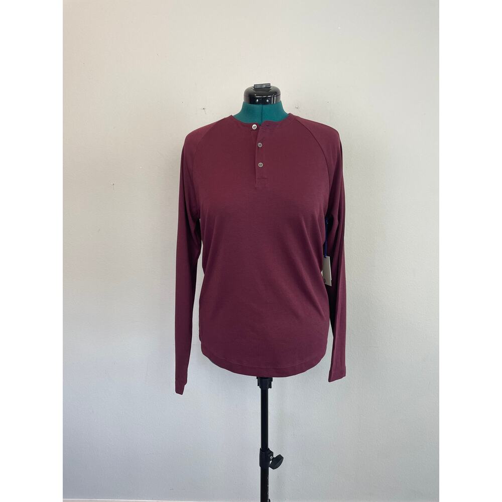 NWT Artefact Burgundy T-Shirt, Size M